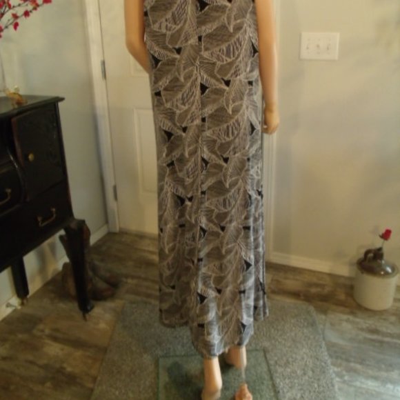 XL Black n White Summer Tank Dress - Picture 6 of 7
